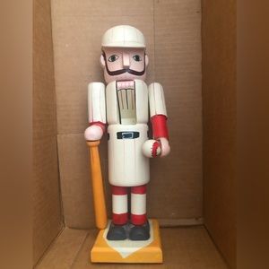 Nutcracker ready to play some ball
